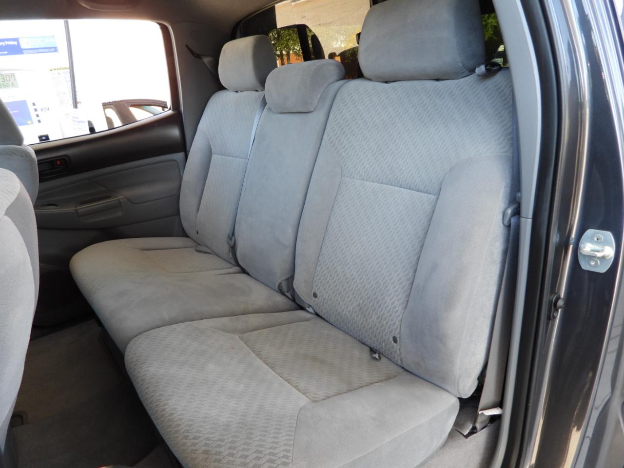 Toyota Tacoma PreRunner Double Cab V6 Auto 2WD 2011