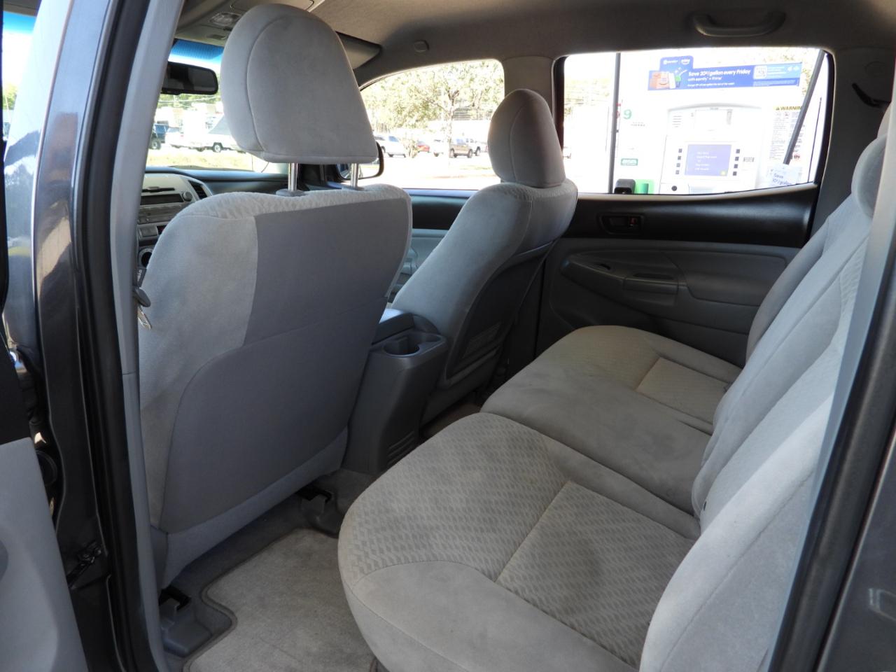 Toyota Tacoma PreRunner Double Cab V6 Auto 2WD 2011