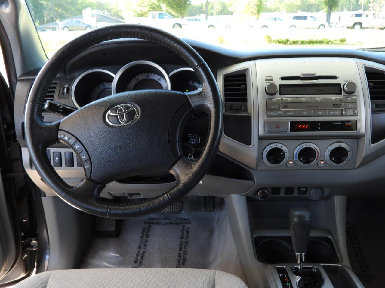 Toyota Tacoma PreRunner Double Cab V6 Auto 2WD 2011