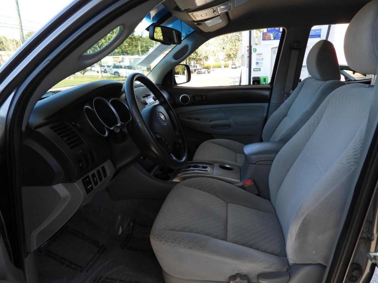 Toyota Tacoma PreRunner Double Cab V6 Auto 2WD 2011