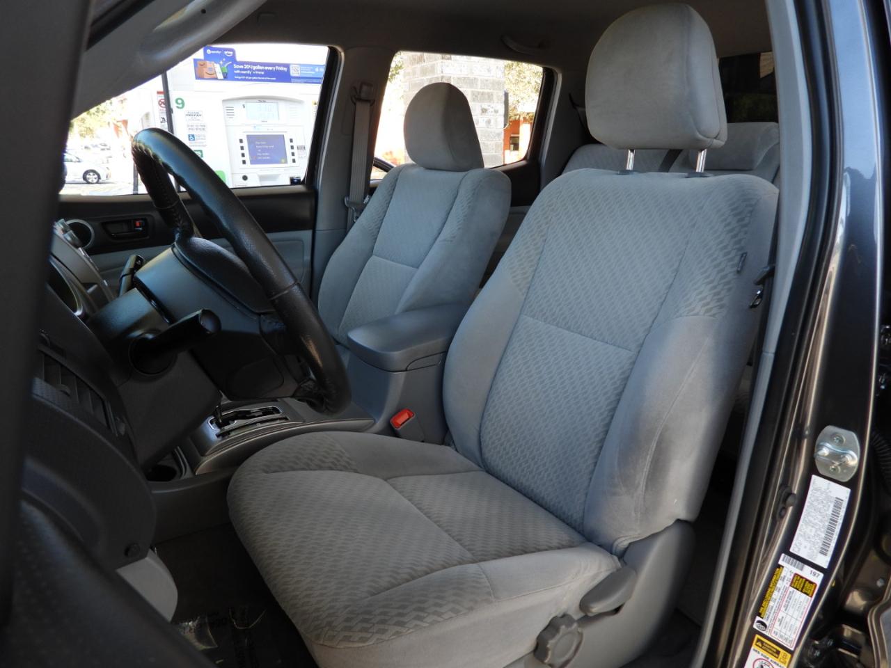 Toyota Tacoma PreRunner Double Cab V6 Auto 2WD 2011