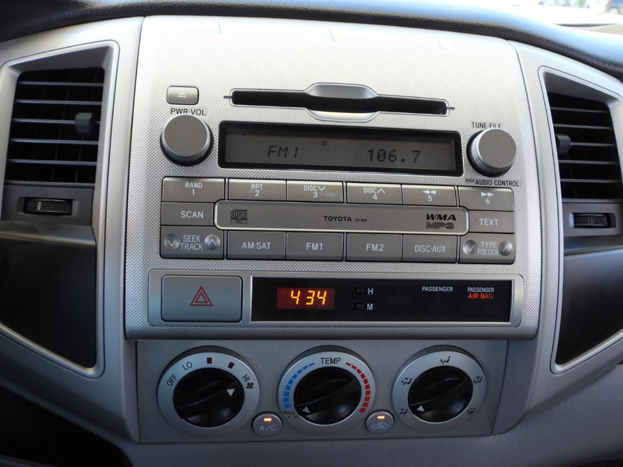 Toyota Tacoma PreRunner Double Cab V6 Auto 2WD 2011