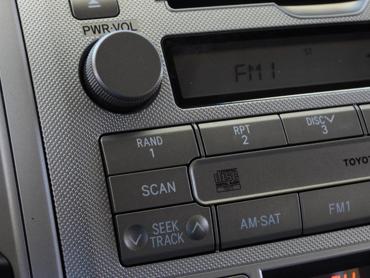 Toyota Tacoma PreRunner Double Cab V6 Auto 2WD 2011