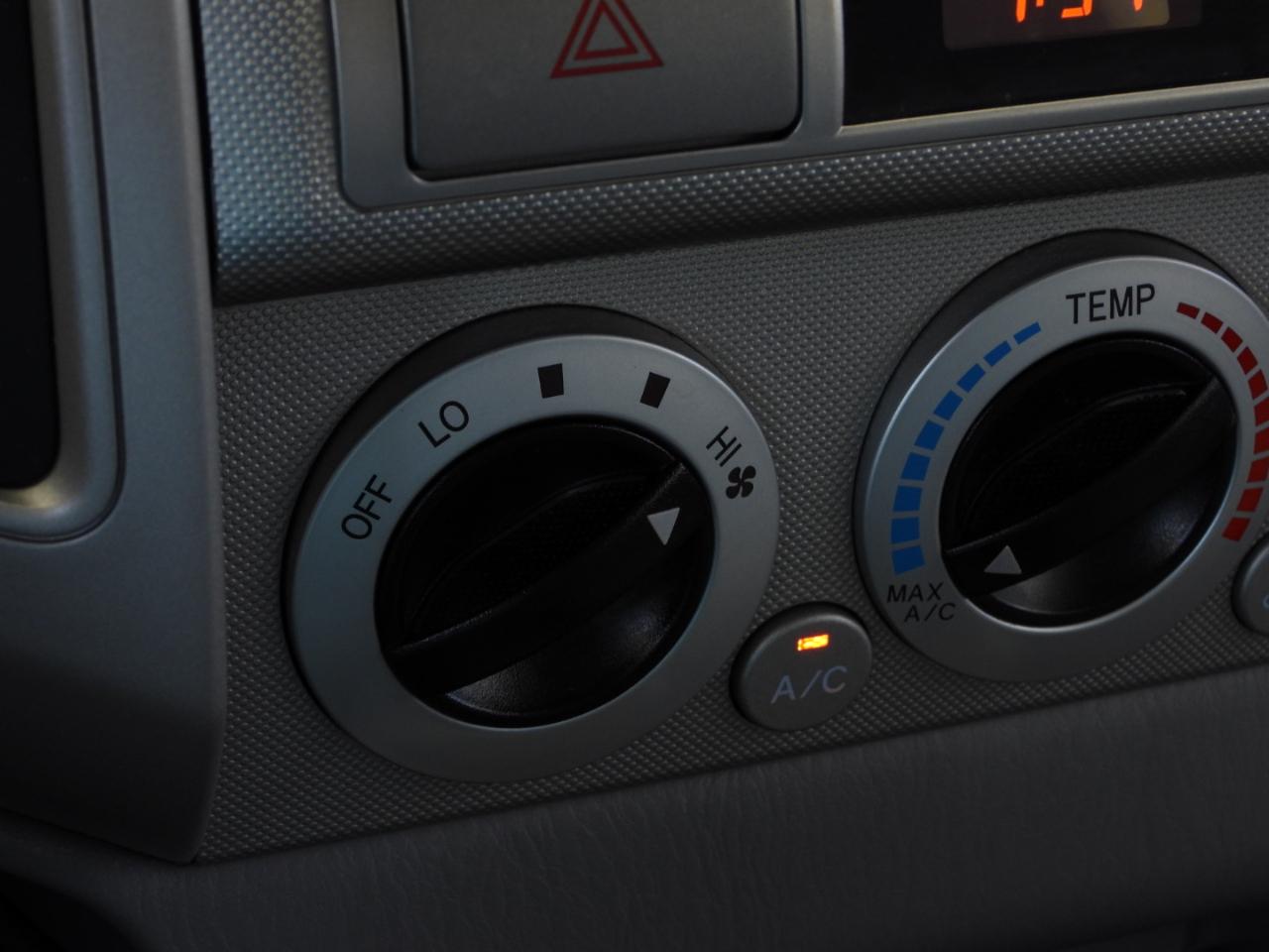 Toyota Tacoma PreRunner Double Cab V6 Auto 2WD 2011