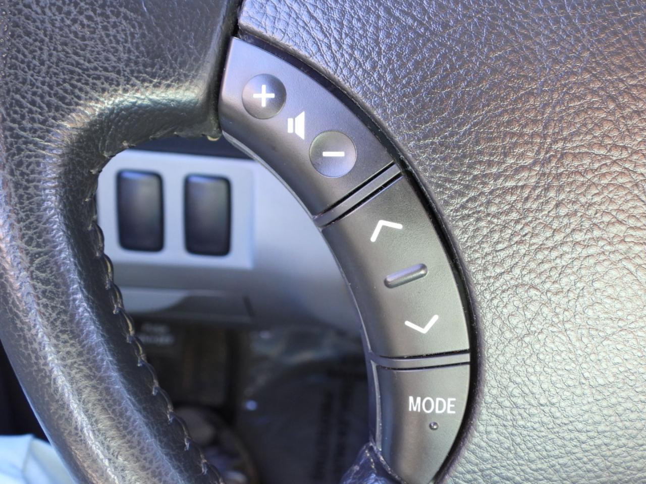 Toyota Tacoma PreRunner Double Cab V6 Auto 2WD 2011