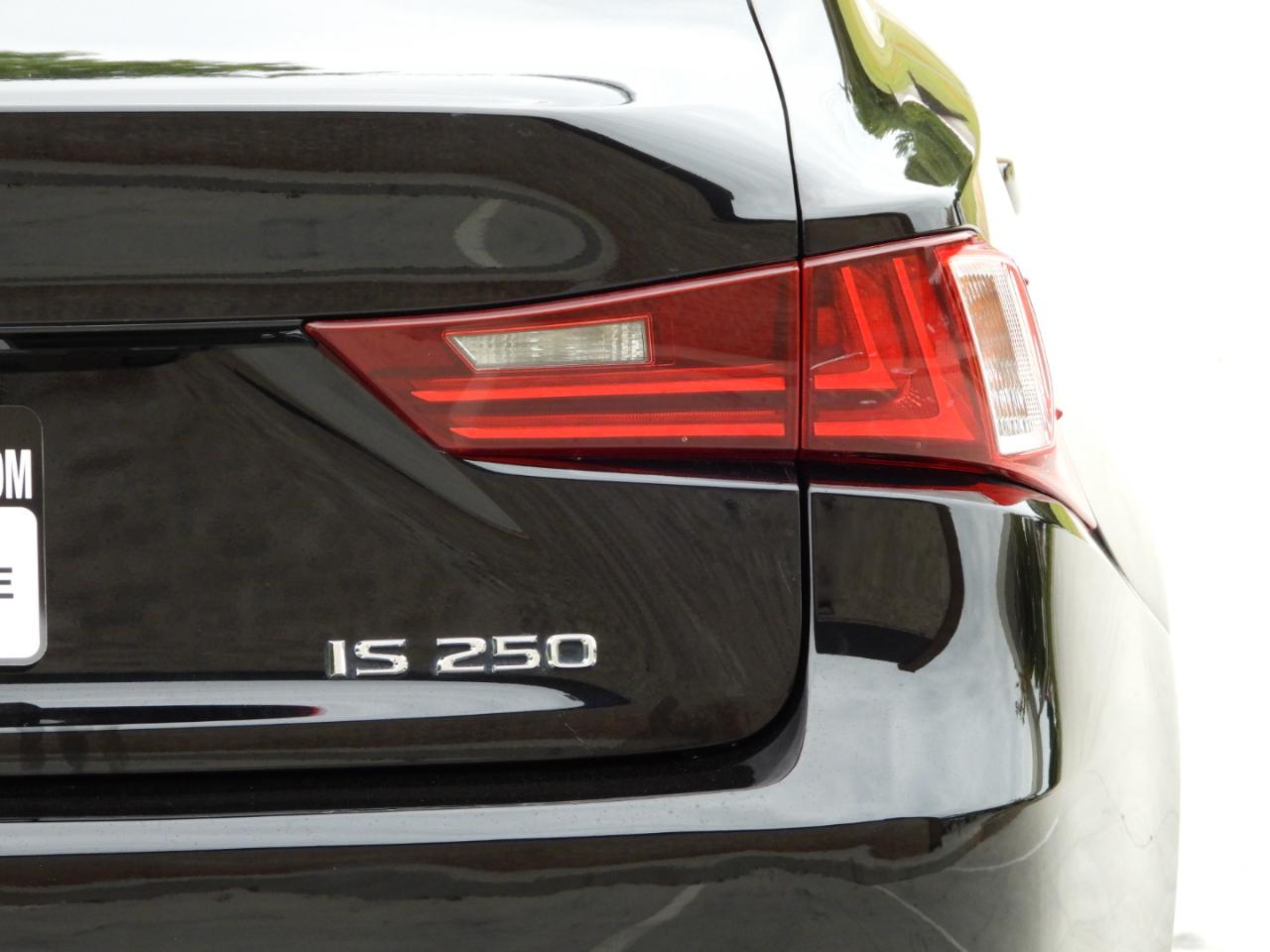 Lexus IS 250 RWD 2015