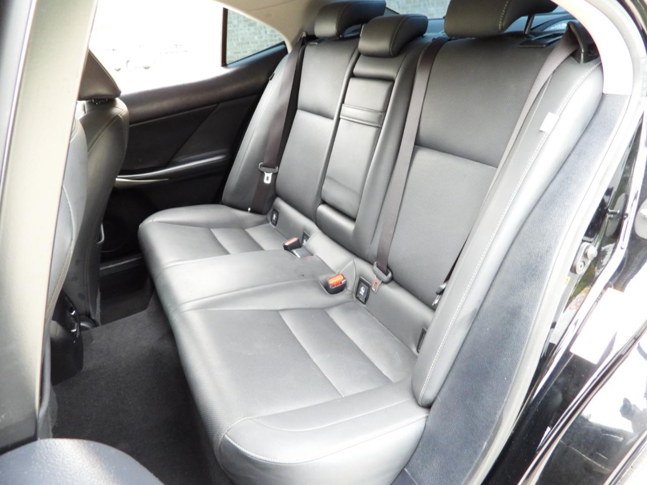 Lexus IS 250 RWD 2015