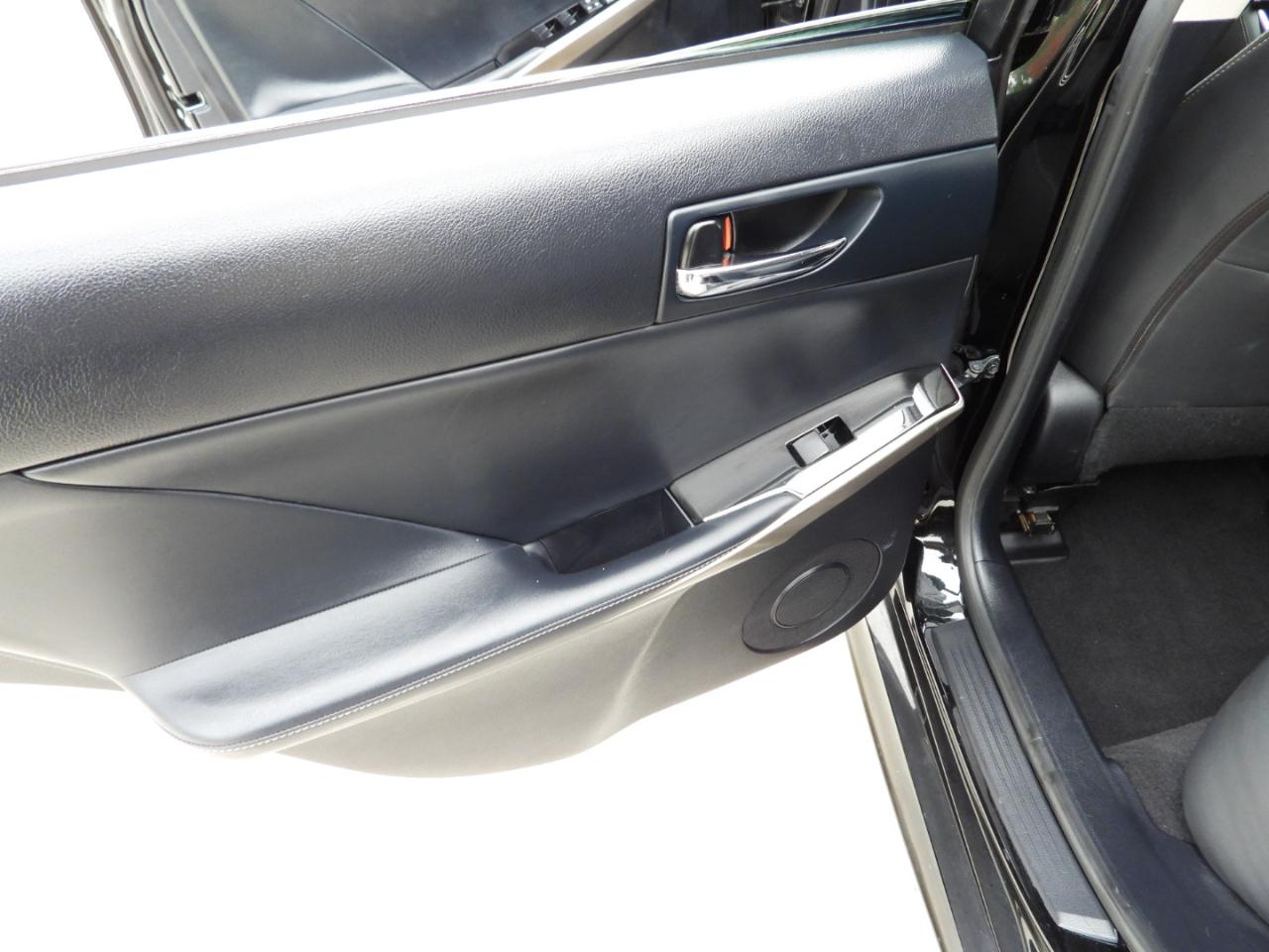 Lexus IS 250 RWD 2015