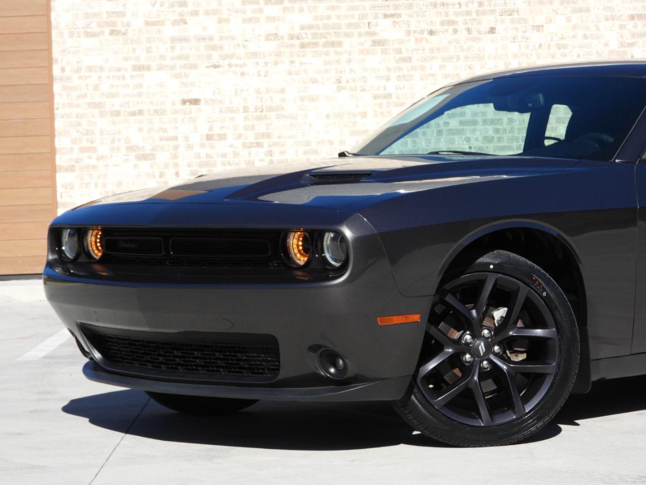 Dodge Challenger 2dr Cpe SXT 100th Anniversary Appearance Group 2020