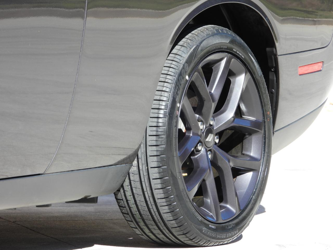 Dodge Challenger 2dr Cpe SXT 100th Anniversary Appearance Group 2020