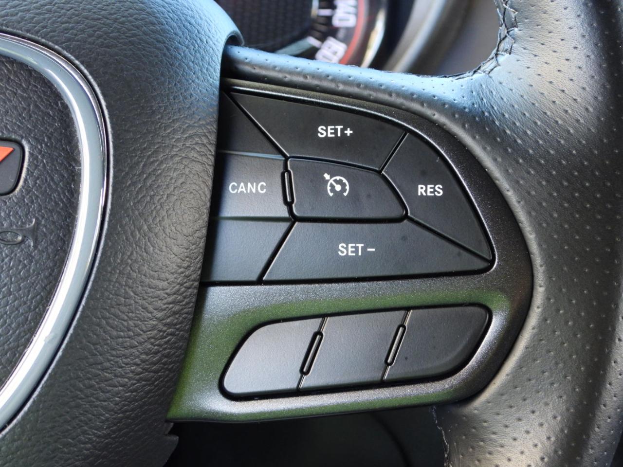Dodge Challenger 2dr Cpe SXT 100th Anniversary Appearance Group 2020