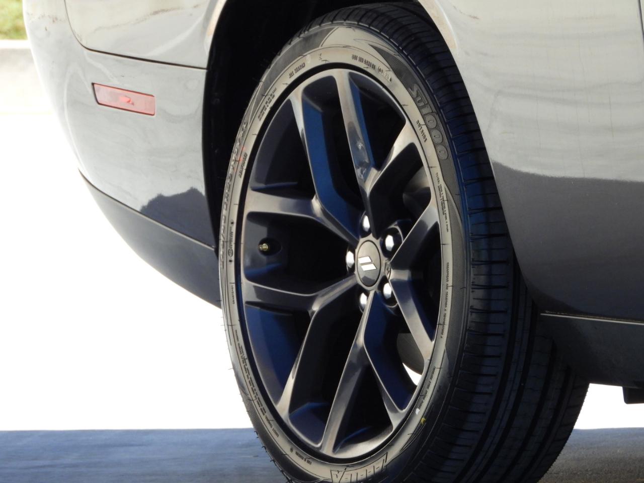 Dodge Challenger 2dr Cpe SXT 100th Anniversary Appearance Group 2020