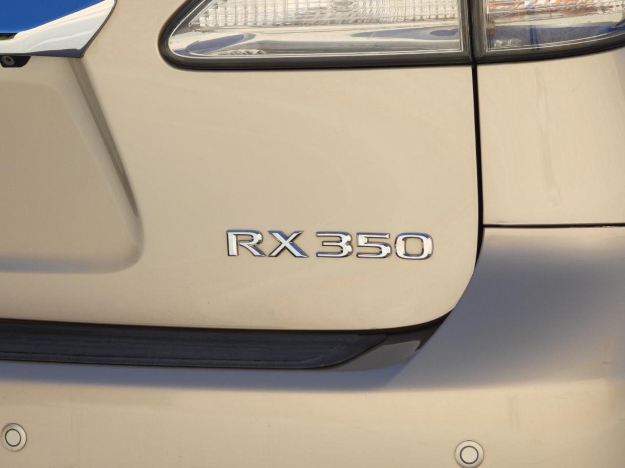 Lexus RX photo 9