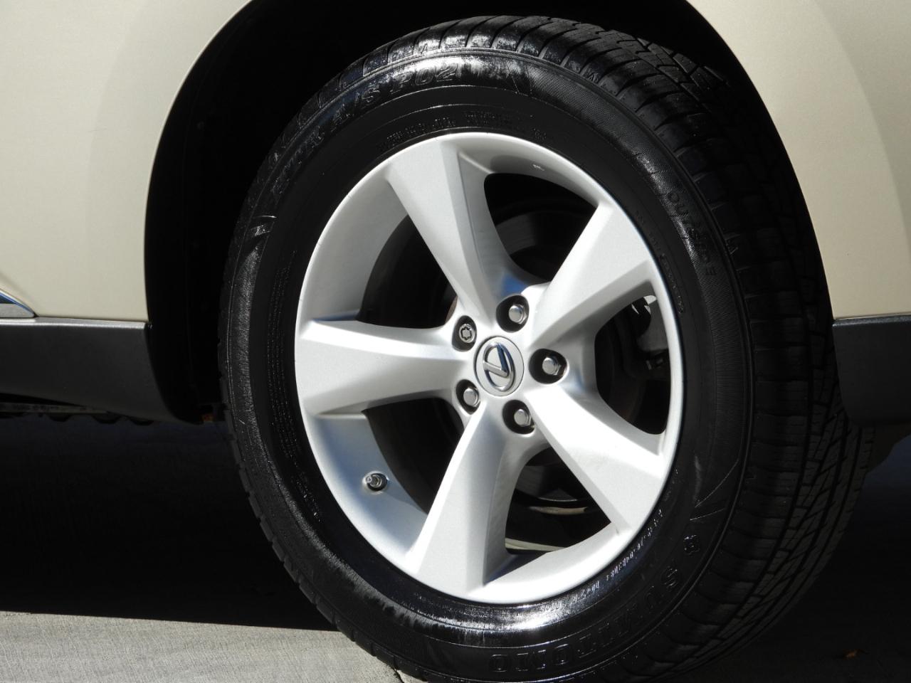 Lexus RX photo 15