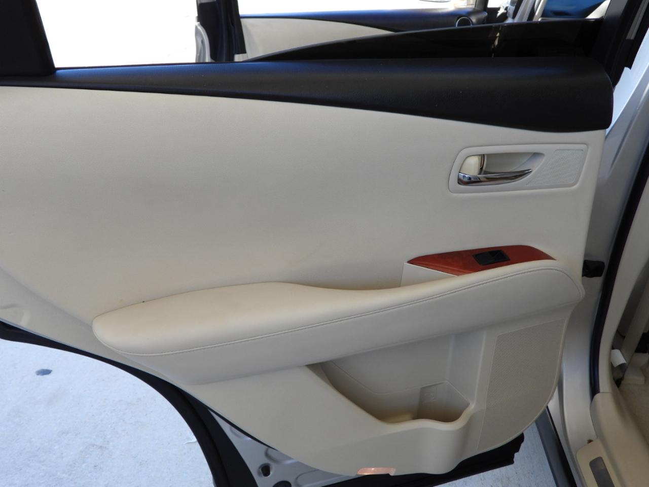 Lexus RX photo 43