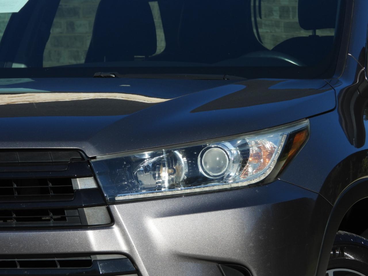Toyota Highlander SE FWD V6 2017