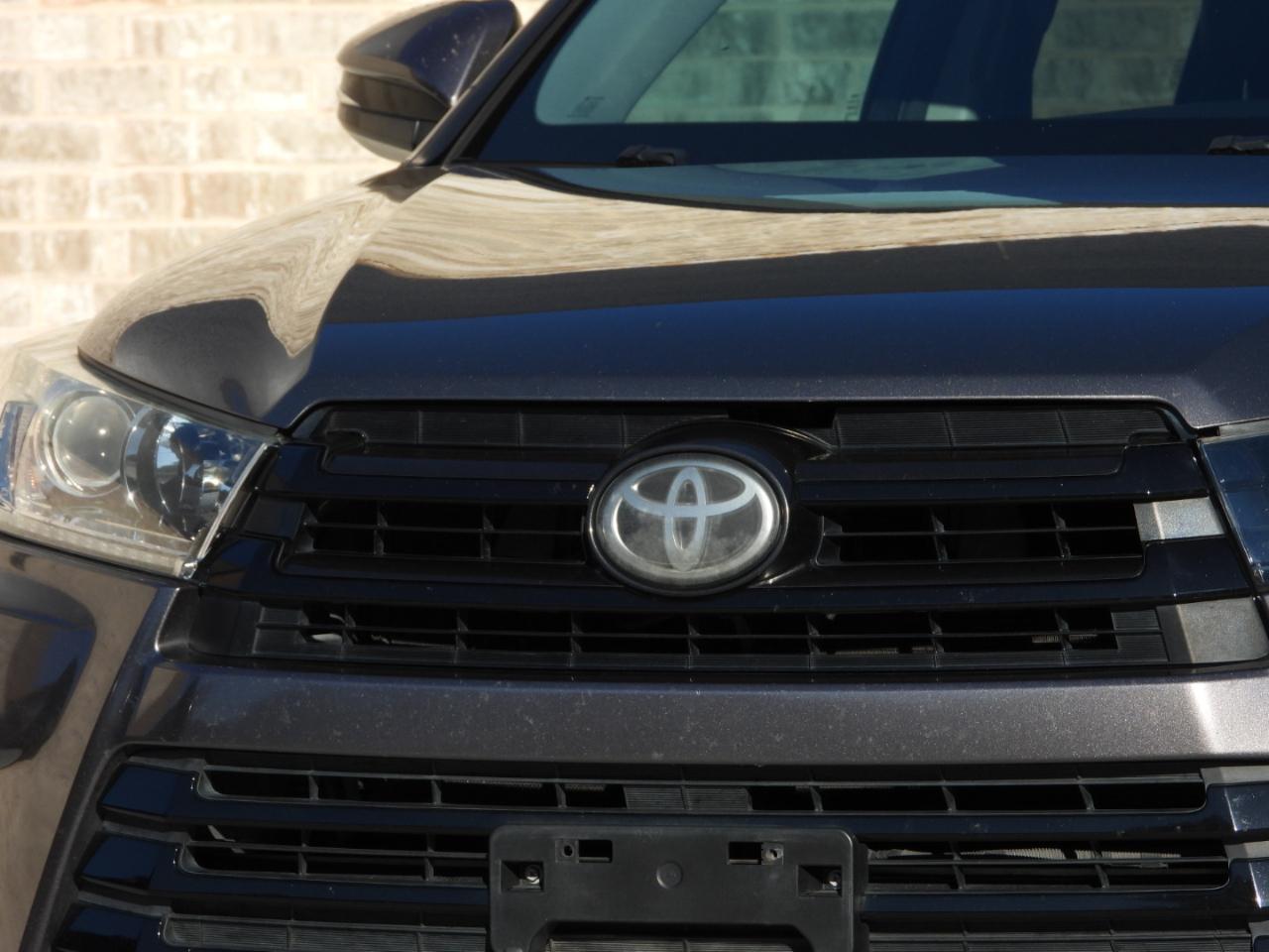 Toyota Highlander SE FWD V6 2017