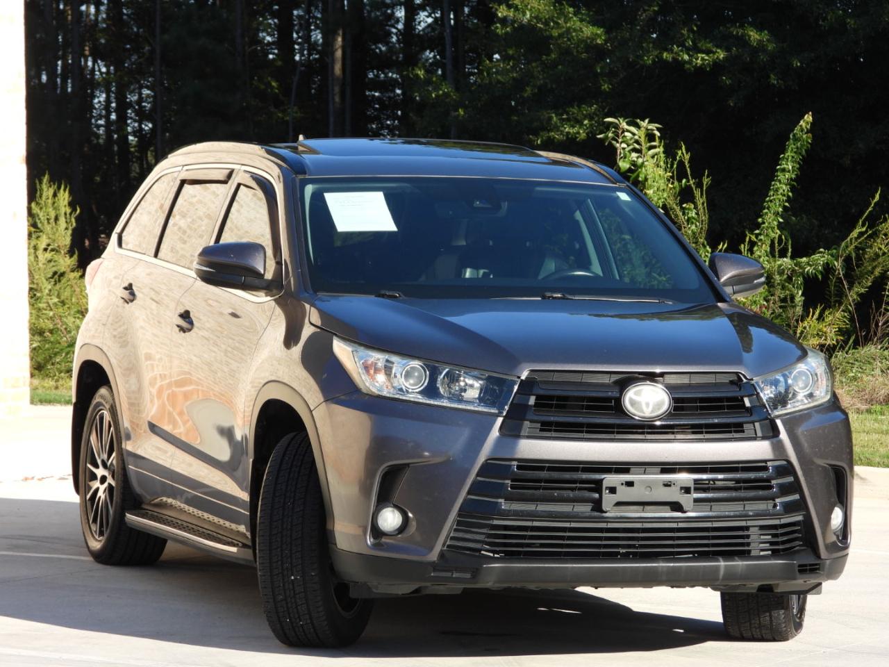 Toyota Highlander SE FWD V6 2017