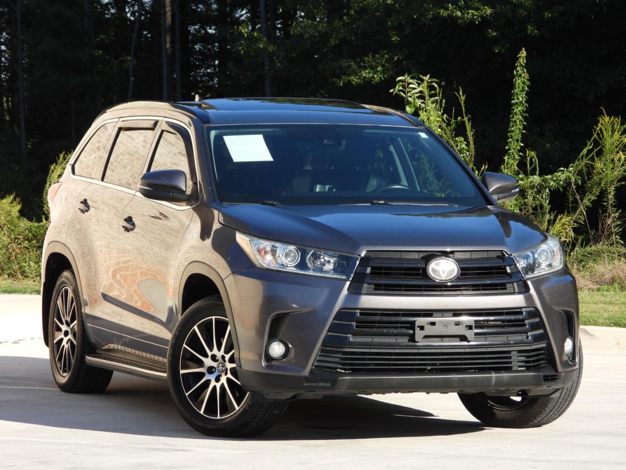 Toyota Highlander SE FWD V6 2017
