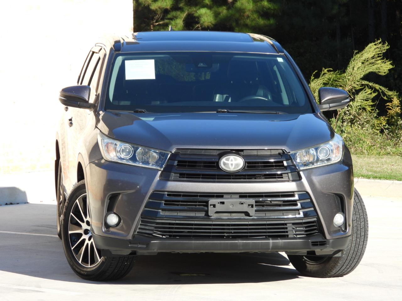 Toyota Highlander SE FWD V6 2017