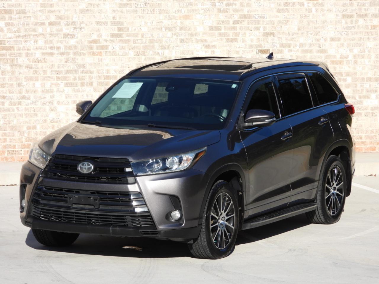 Toyota Highlander SE FWD V6 2017