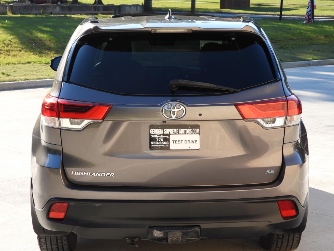 Toyota Highlander SE FWD V6 2017