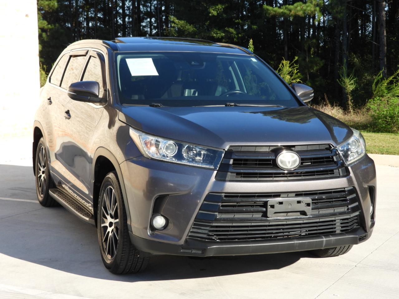 Toyota Highlander SE FWD V6 2017