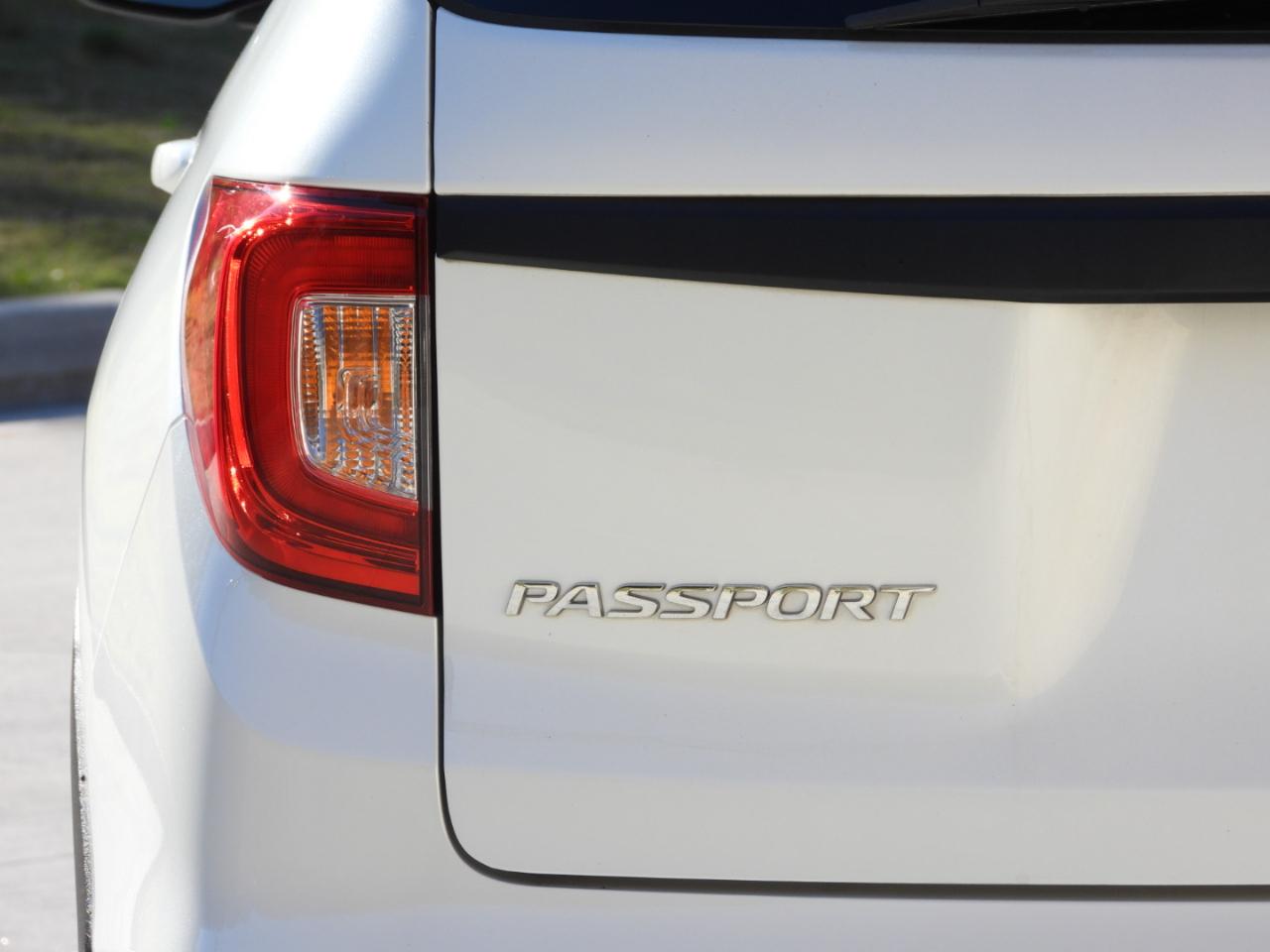 Honda Passport photo 32