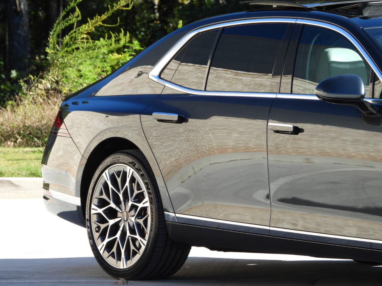 Genesis G90 3.5T e-Supercharger 2023
