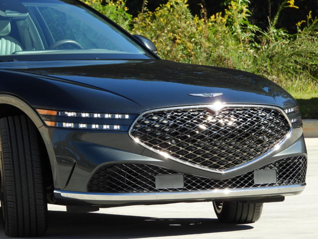 Genesis G90 3.5T e-Supercharger 2023