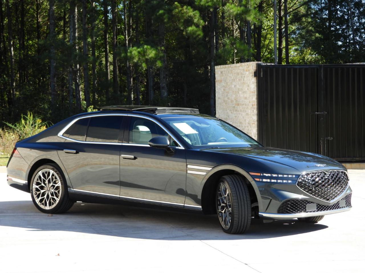 Genesis G90 3.5T e-Supercharger 2023