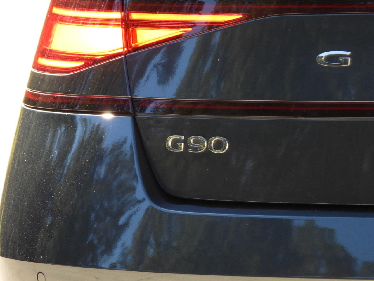 Genesis G90 3.5T e-Supercharger 2023