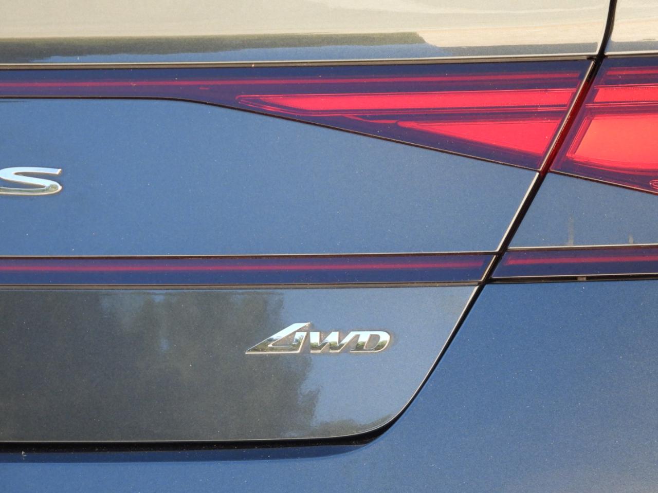 Genesis G90 3.5T e-Supercharger 2023
