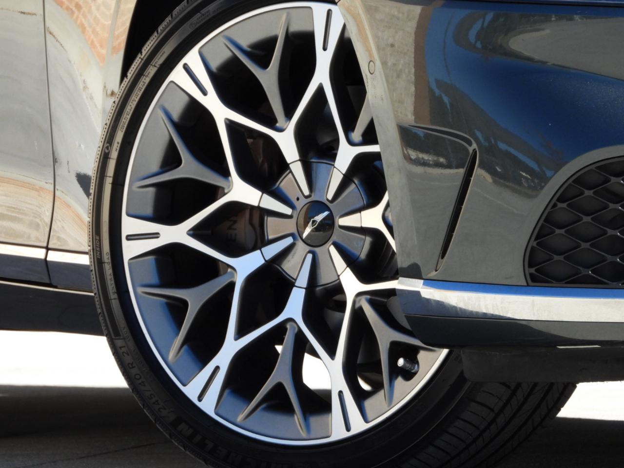 Genesis G90 3.5T e-Supercharger 2023