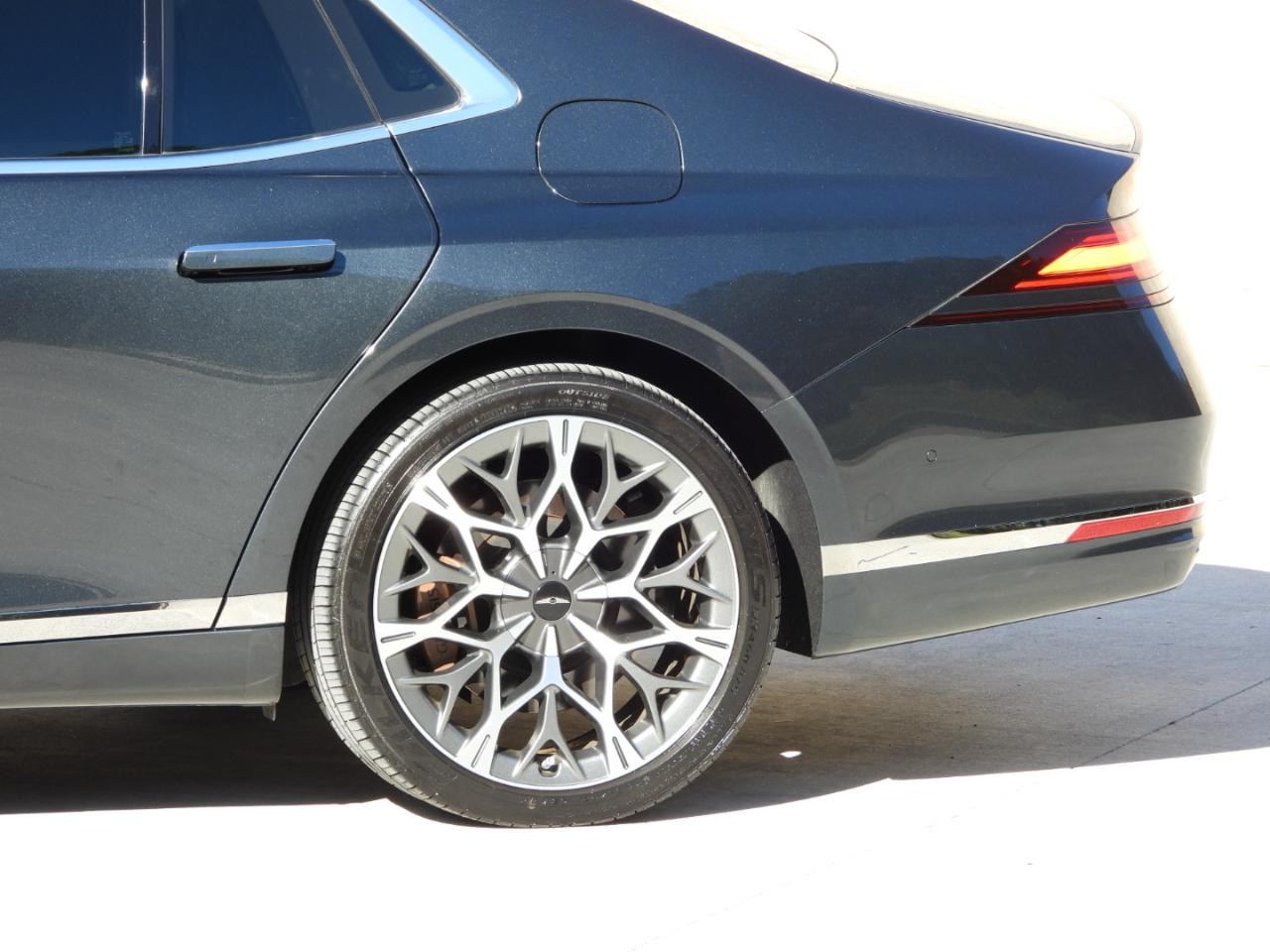 Genesis G90 3.5T e-Supercharger 2023
