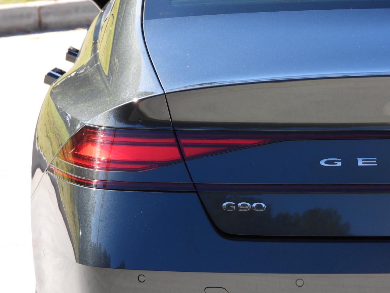 Genesis G90 3.5T e-Supercharger 2023