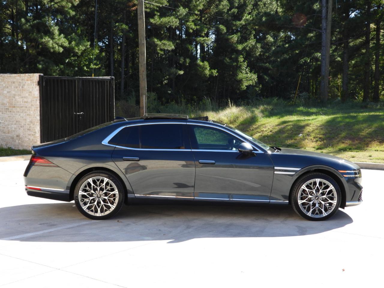 Genesis G90 3.5T e-Supercharger 2023