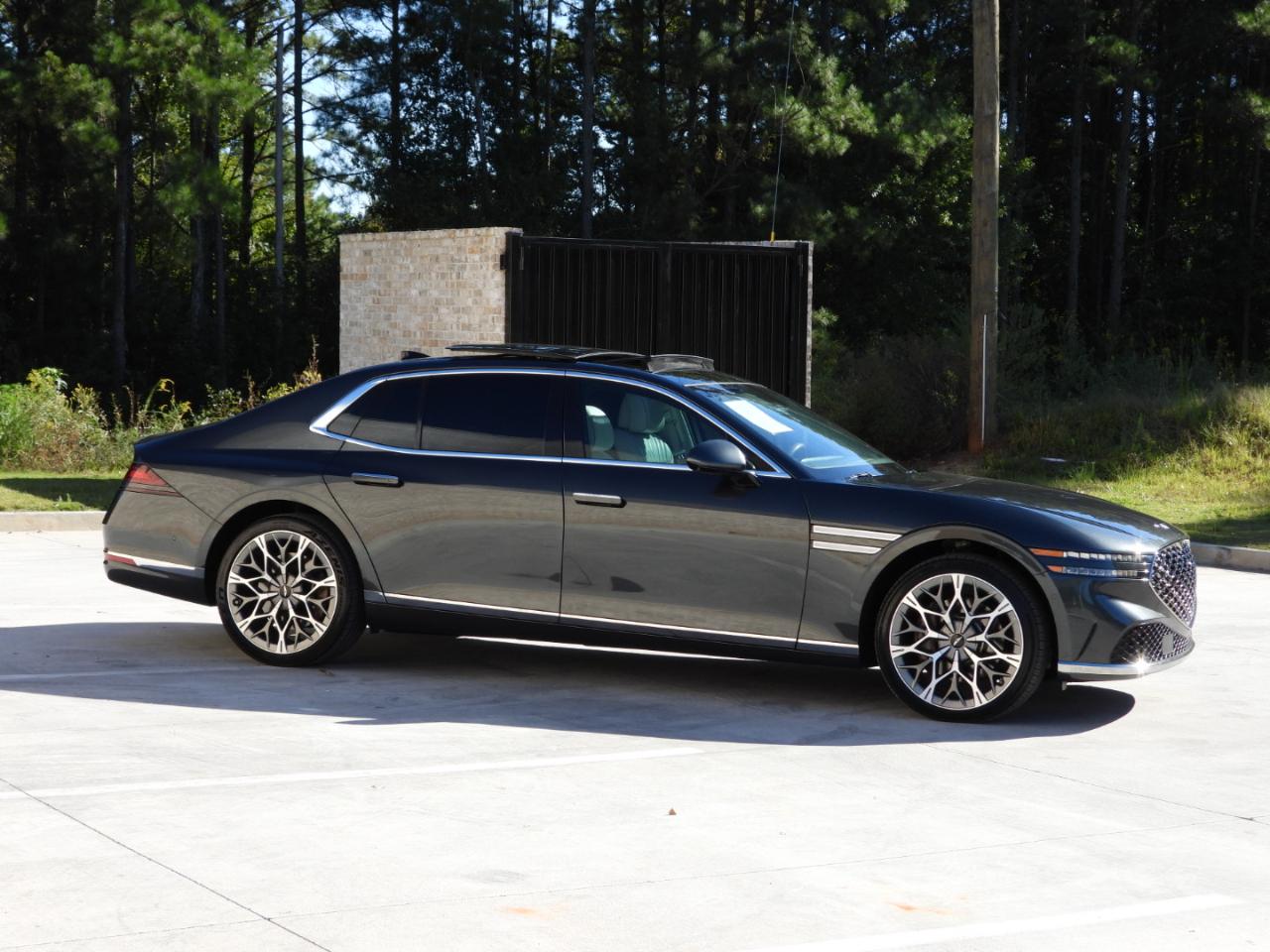 Genesis G90 3.5T e-Supercharger 2023