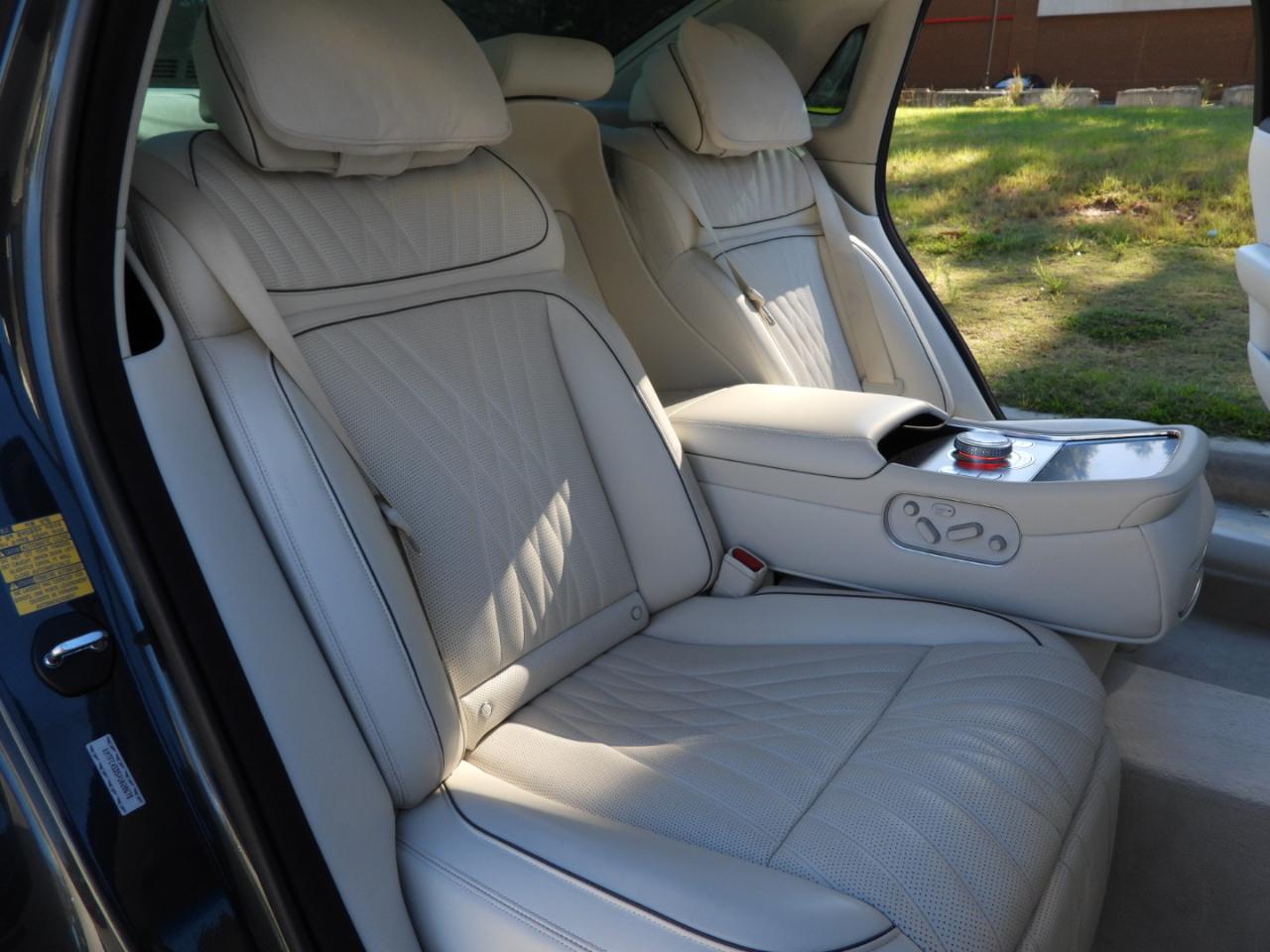 Genesis G90 3.5T e-Supercharger 2023