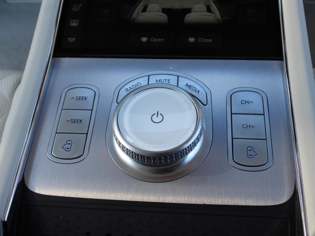 Genesis G90 3.5T e-Supercharger 2023