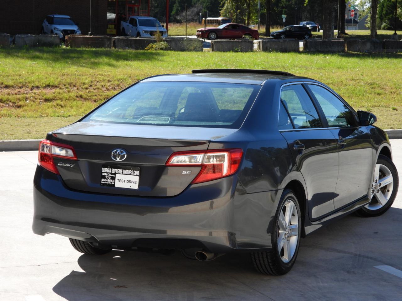 Toyota Camry SE 2012