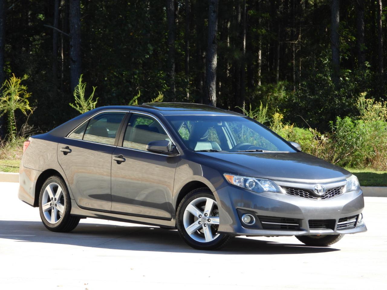 Toyota Camry SE 2012