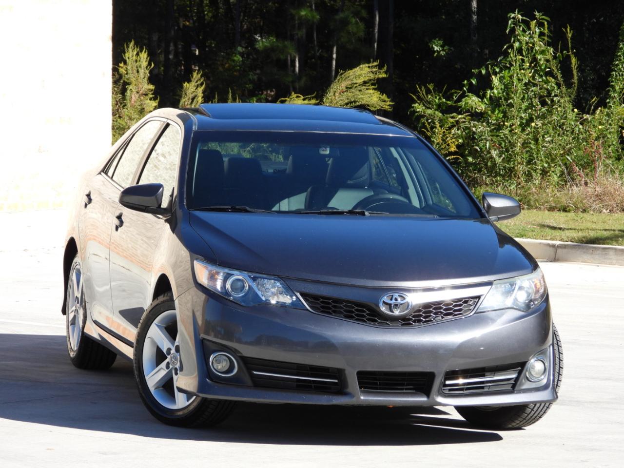 Toyota Camry SE 2012