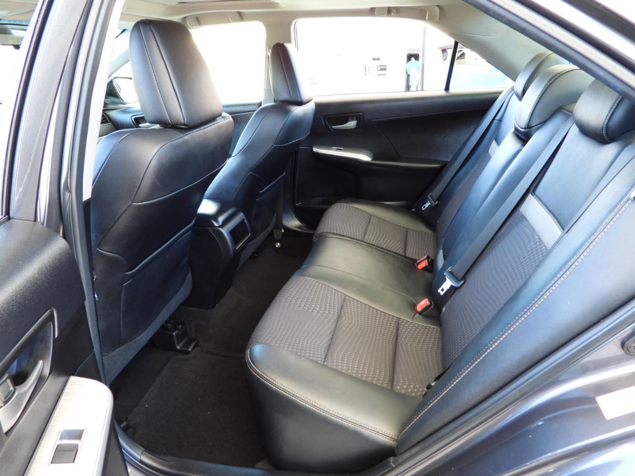Toyota Camry SE 2012