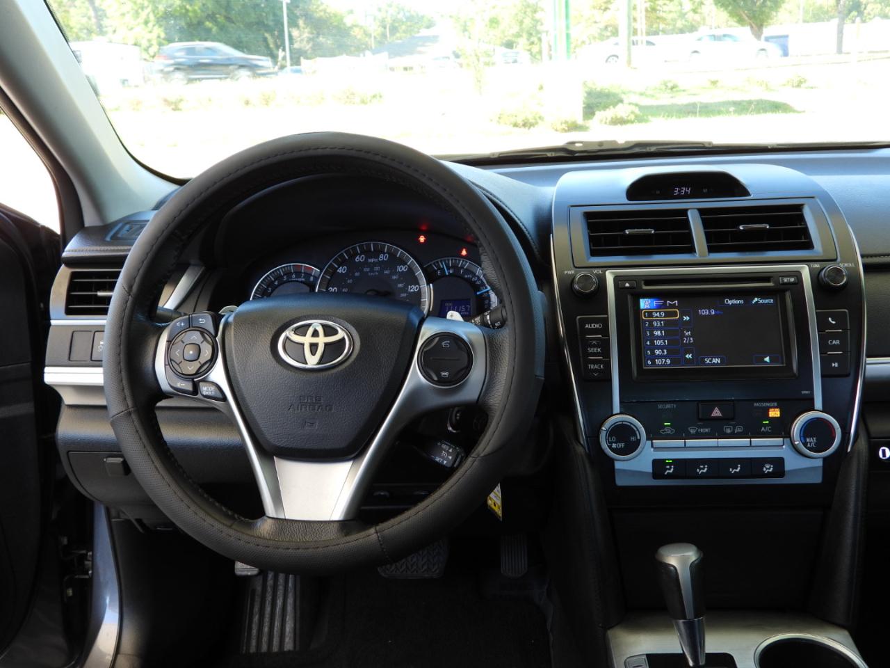 Toyota Camry SE 2012