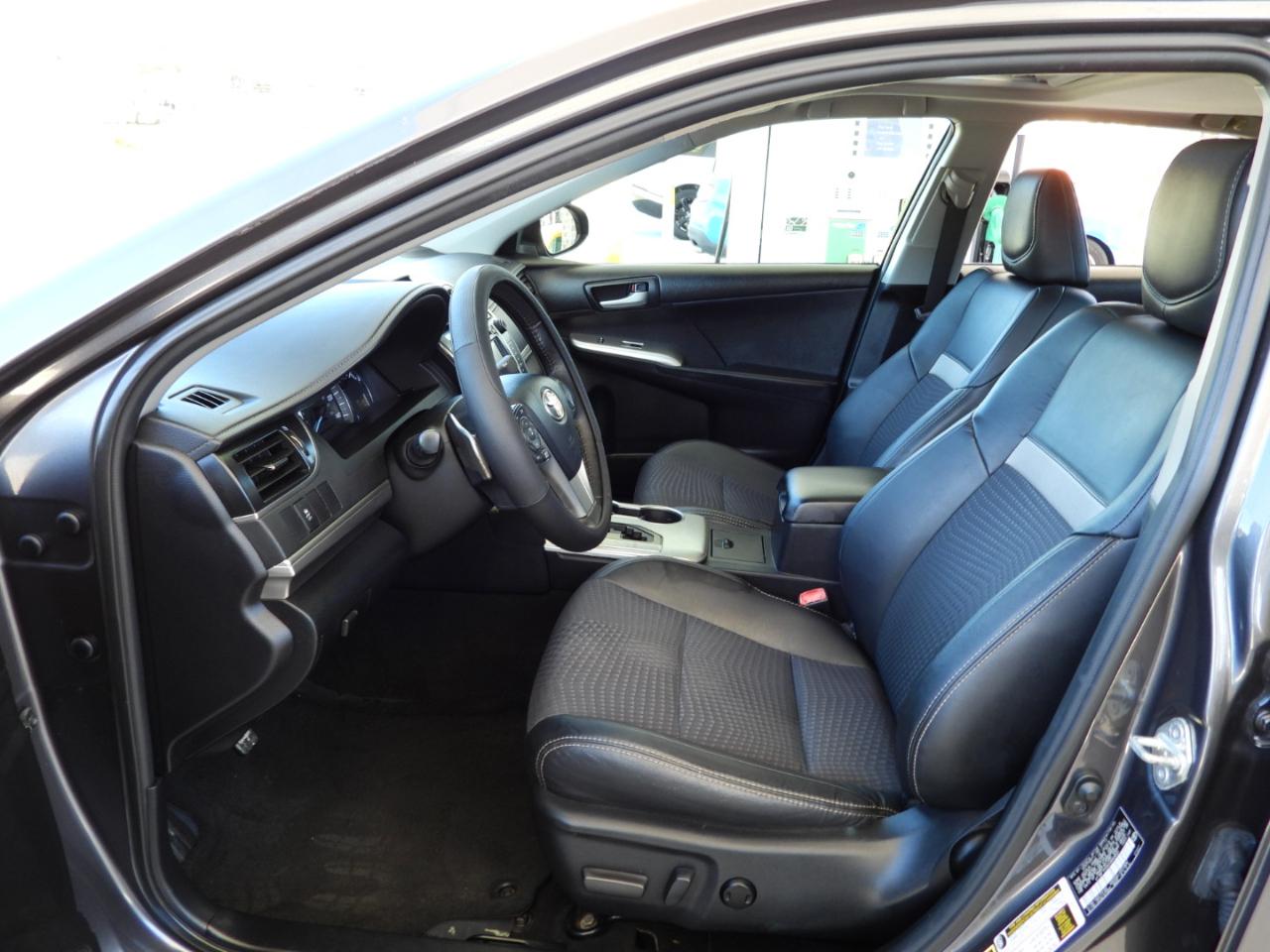 Toyota Camry SE 2012