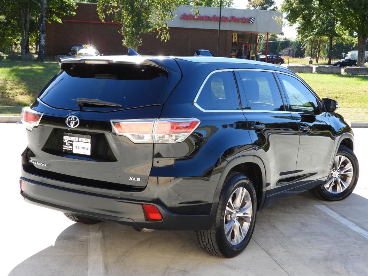 Toyota Highlander XLE FWD V6 2015