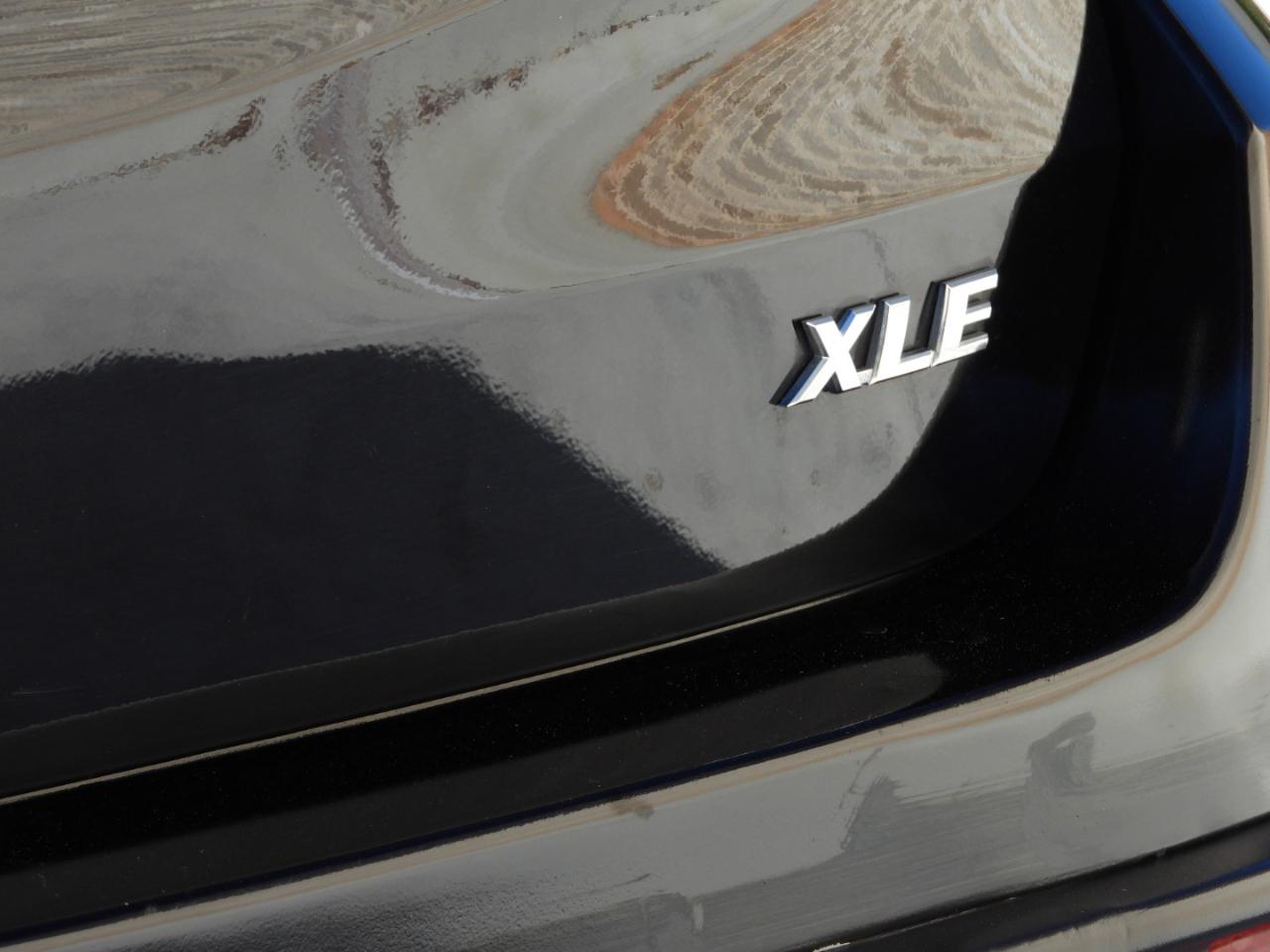 Toyota Highlander XLE FWD V6 2015