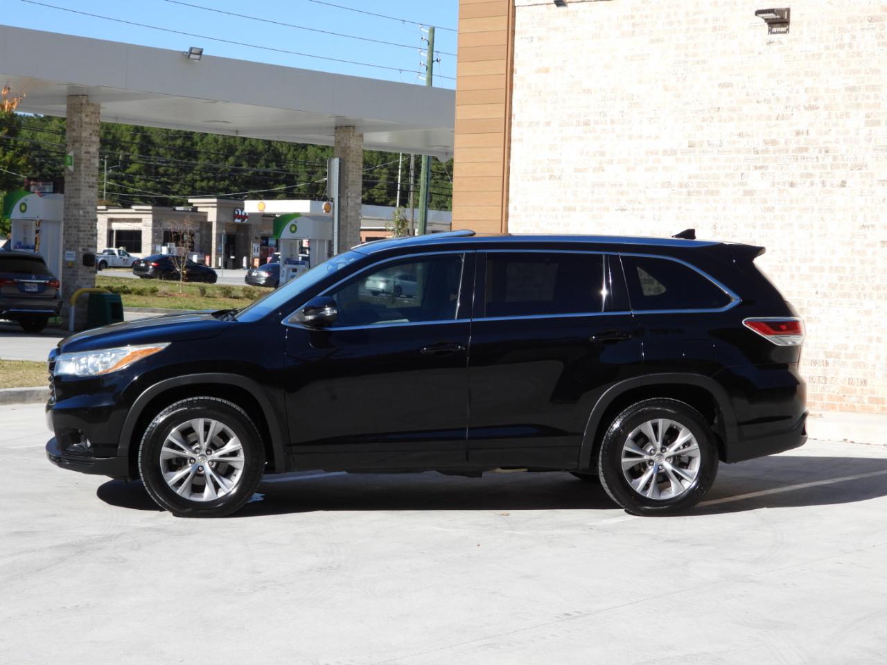 Toyota Highlander XLE FWD V6 2015