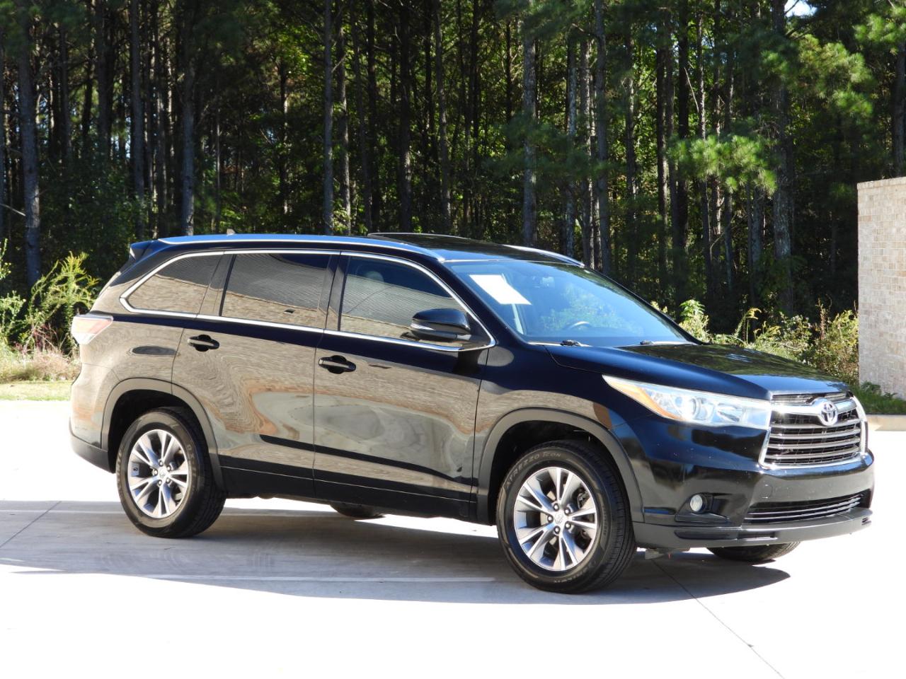 Toyota Highlander XLE FWD V6 2015
